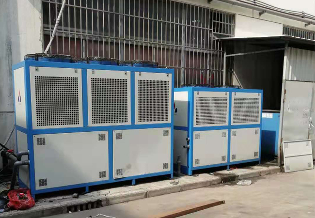 鍍膜機(jī)客戶使用現(xiàn)場